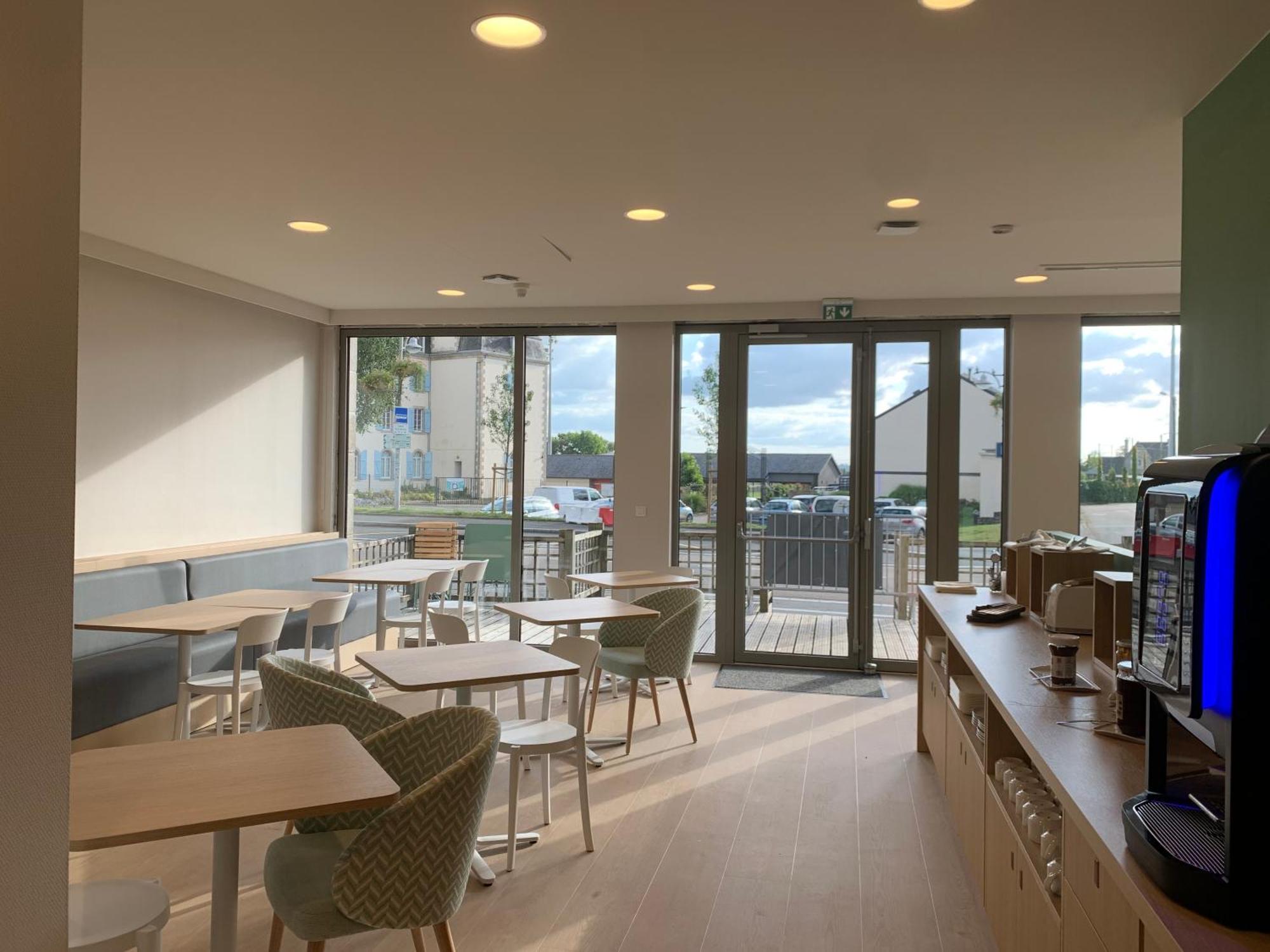 Karaez Hotel - Brithotel Carhaix ภายนอก รูปภาพ