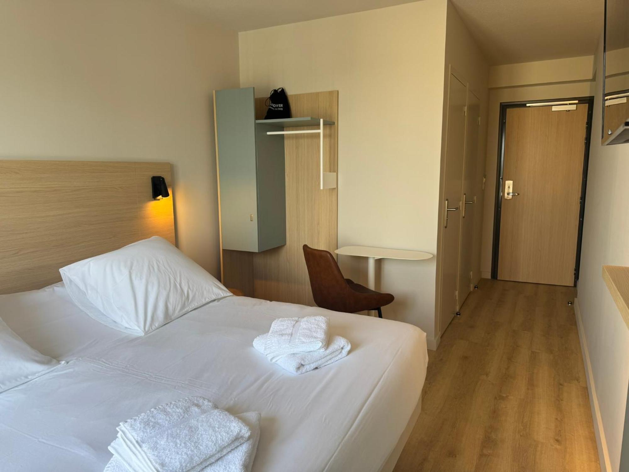 Karaez Hotel - Brithotel Carhaix ภายนอก รูปภาพ
